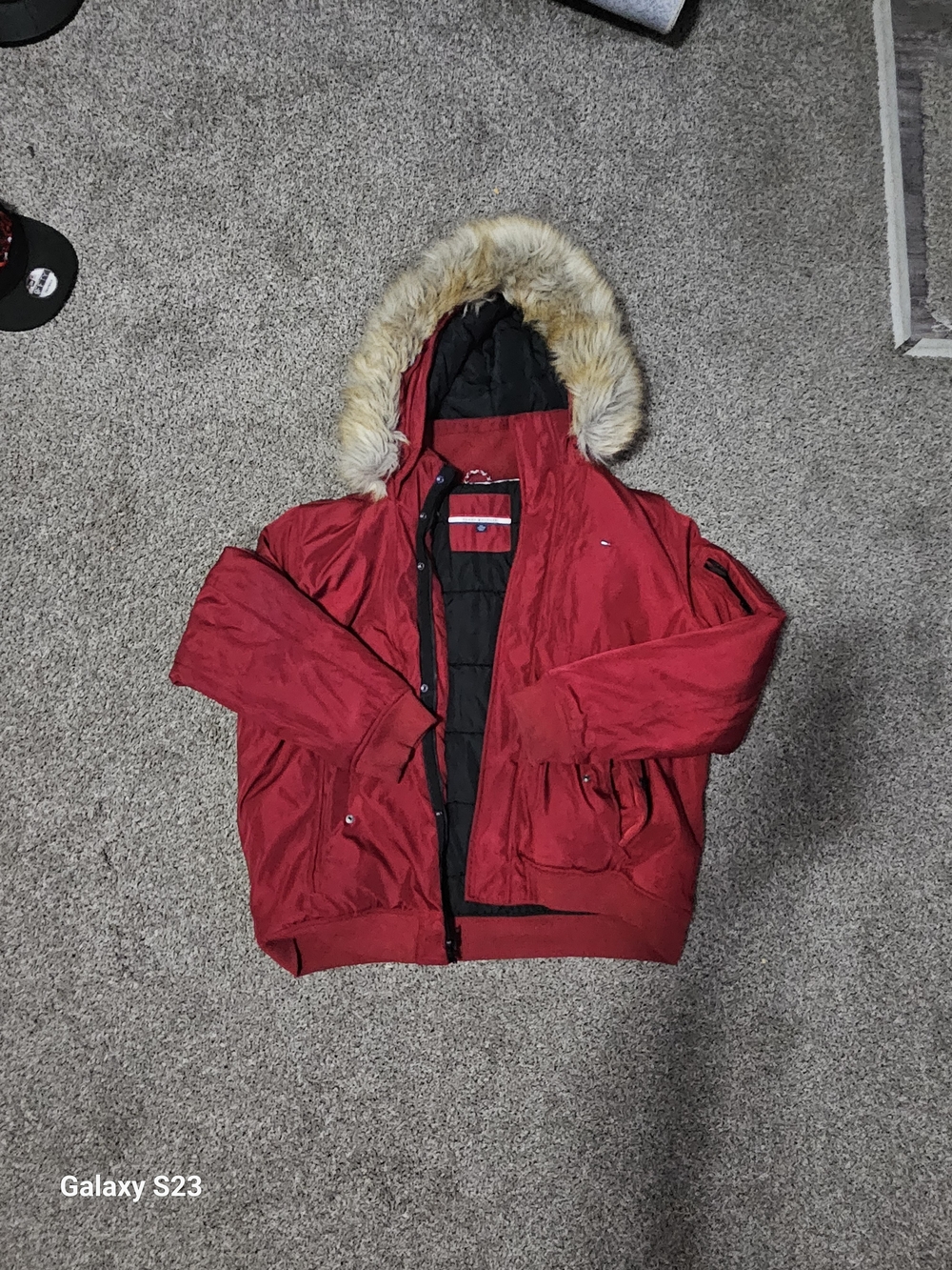 Tommy Hilfiger Men’s XXL Red Faux Fur Hooded Puffer Winter Jacket